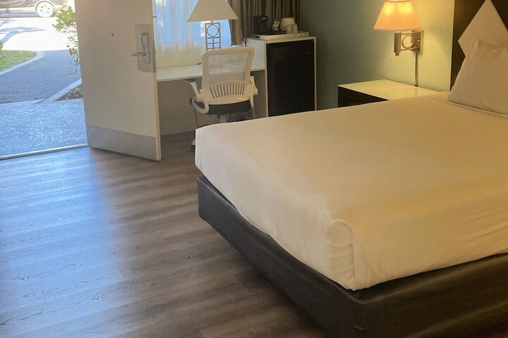 Room 65 of 116