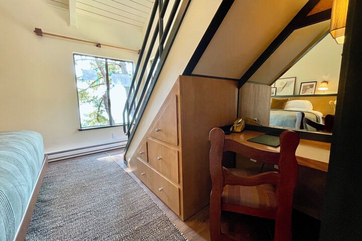 Room 43 of 64