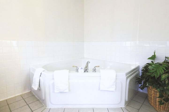 Room 14 of 22