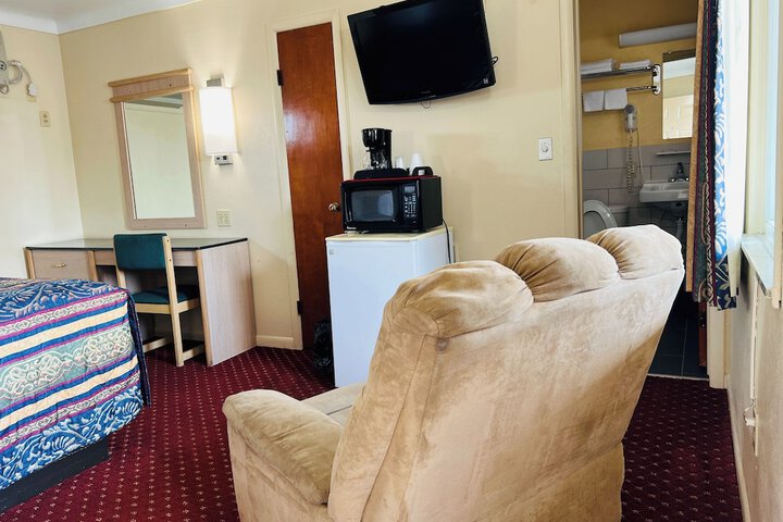 Room 7 of 40