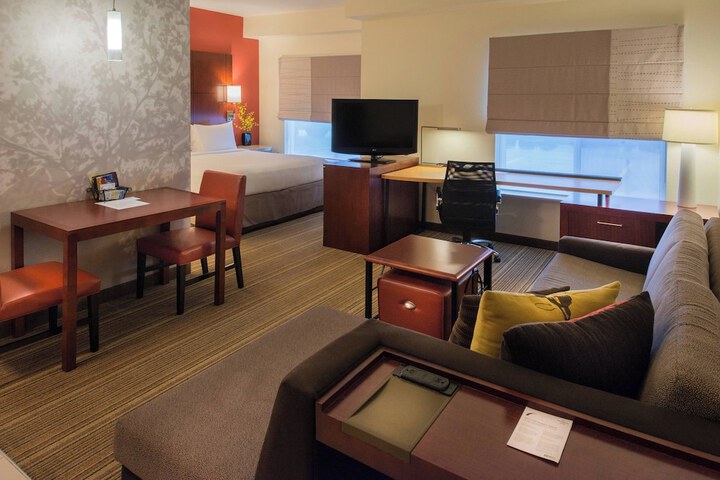 Room 34 of 71