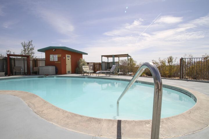 Pool 11 of 64