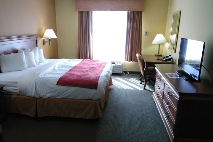 Room 6 of 30