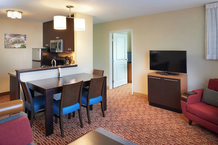 Room 16 of 25