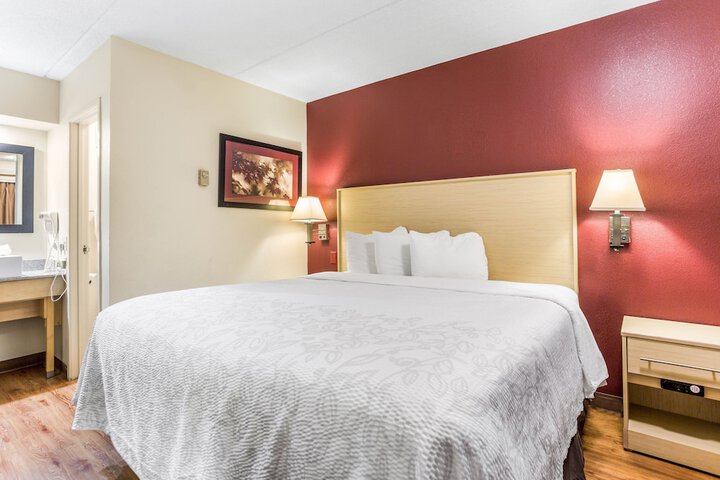 Room 18 of 33