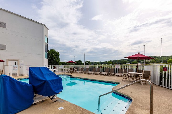 Pool 18 of 69