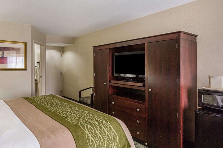 Comfort Inn & Suites Southwest Fwy at Westpark