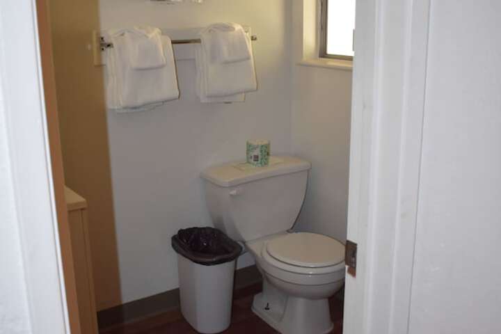 Room 16 of 39