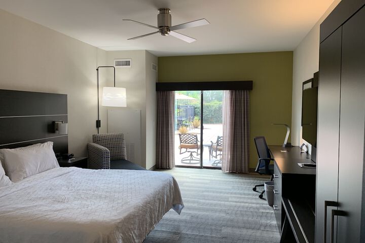 Room 44 of 78