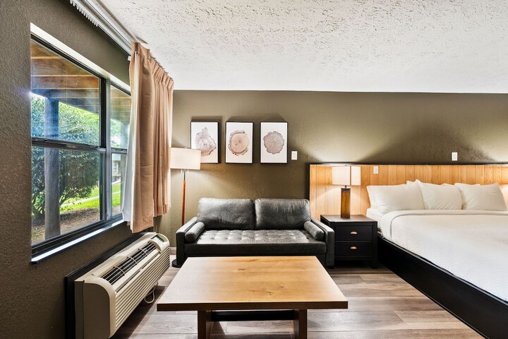 Tremont Lodge & Resort