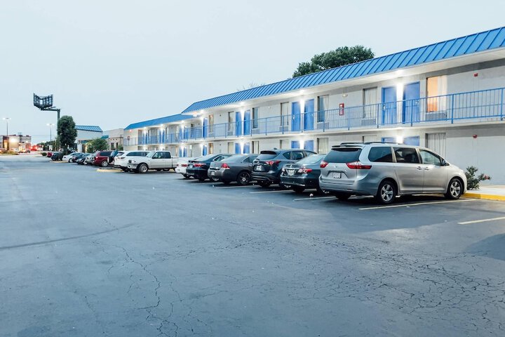 Rodeway Inn & Suites Carrollton
