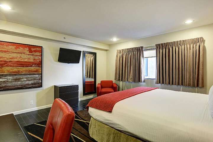Room 38 of 43