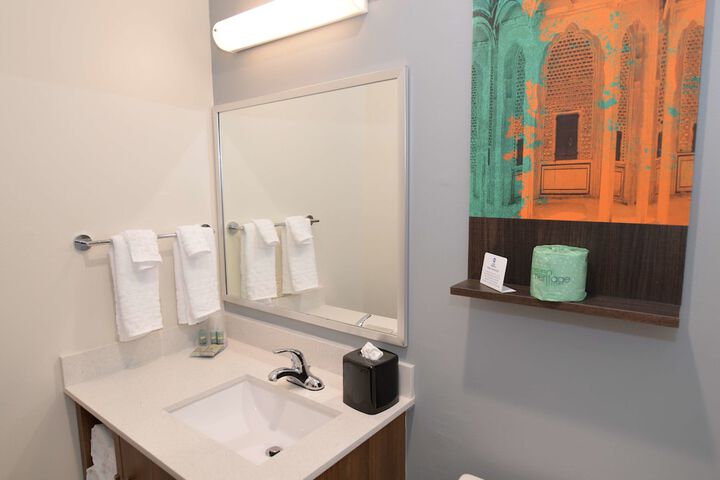 Room 21 of 27