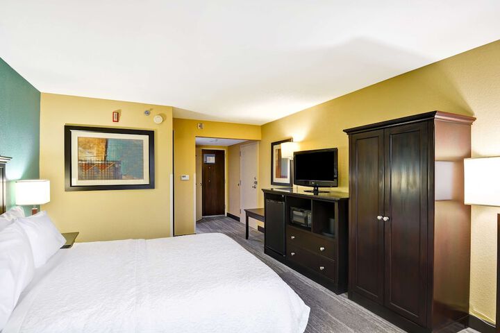 Room 16 of 52