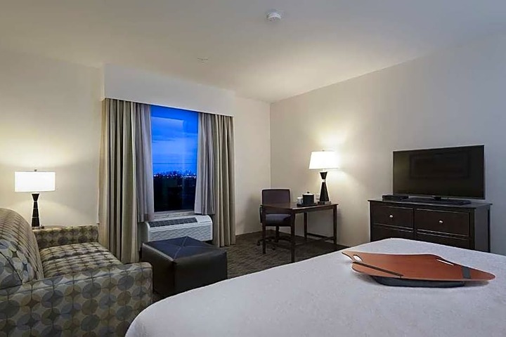 Hampton Inn and Suites Airdrie