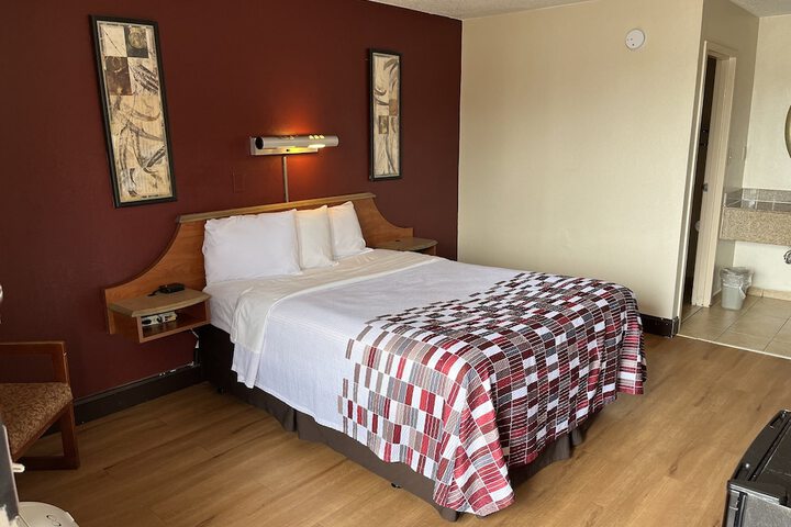 Room 12 of 14