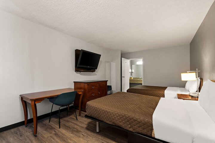 Rodeway Inn Brooklawn