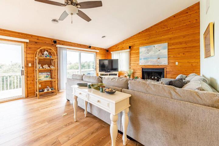 Duck R Way - Poteskeet Ocean View, 260 Yds to Beach, Pool, Hot Tub, Walk to Downtown Duck