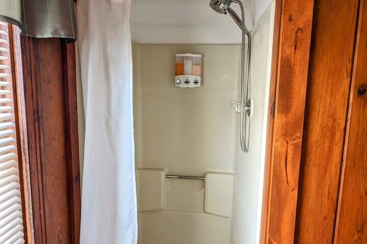 Room 72 of 140