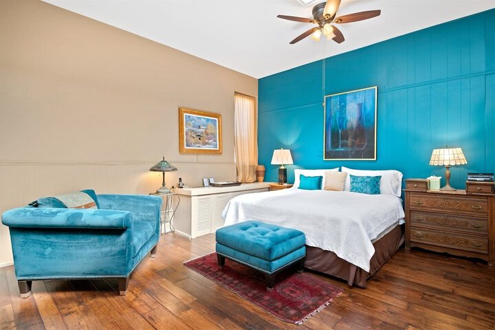 Room 12 of 24