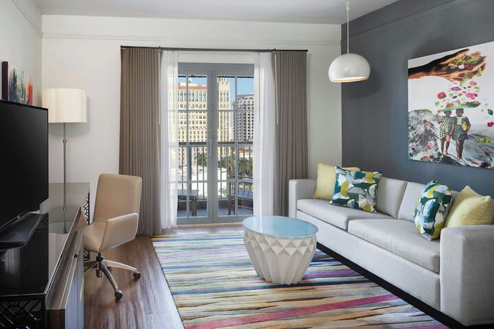 Hotel Colonnade Coral Gables Autograph Collection