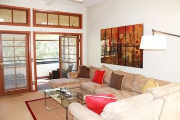 Cottage Grove Holiday Home