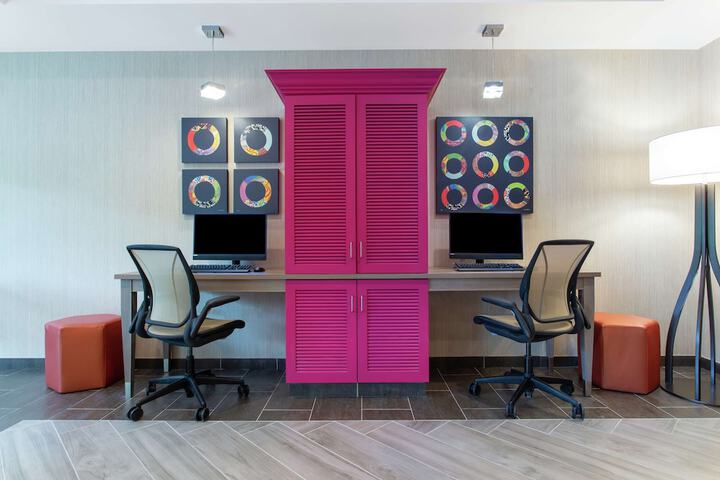 Business Center 27 of 27