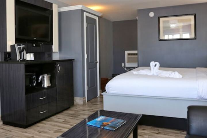 Room 34 of 41