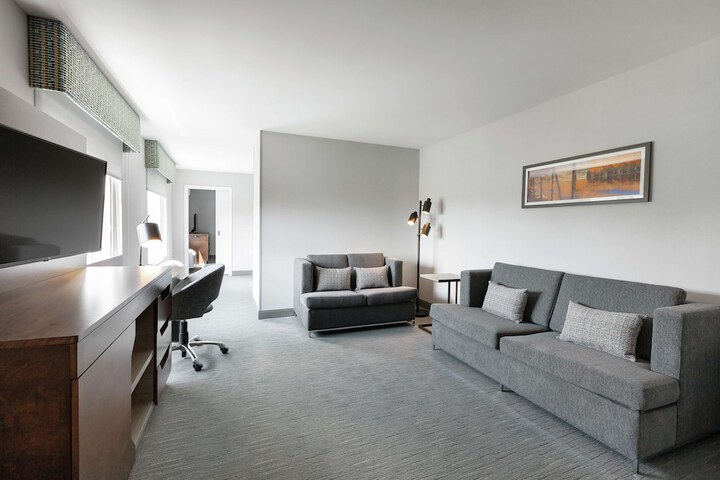 Room 25 of 41