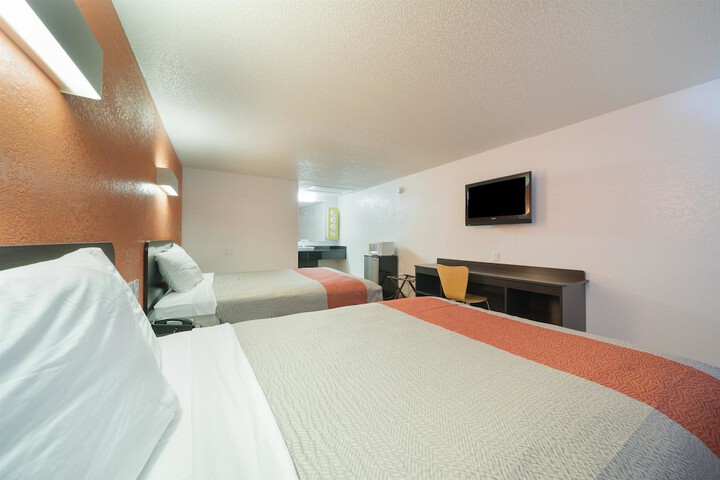 Room 10 of 20