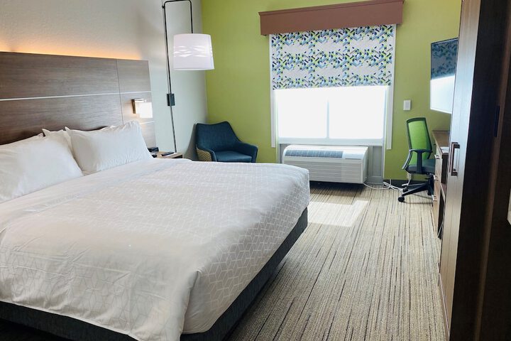 Holiday Inn Express & Suites Enterprise by IHG