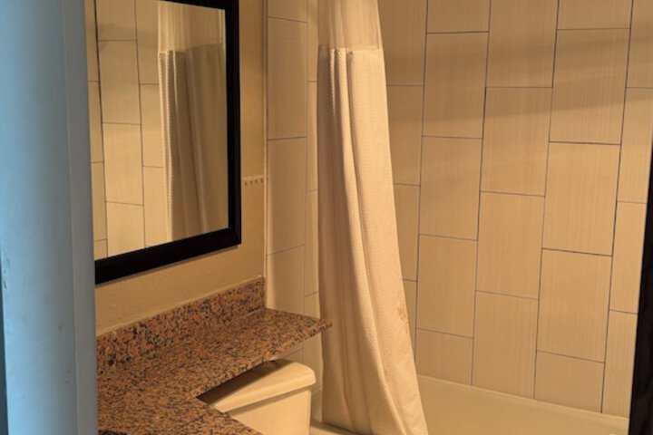 Room 25 of 46
