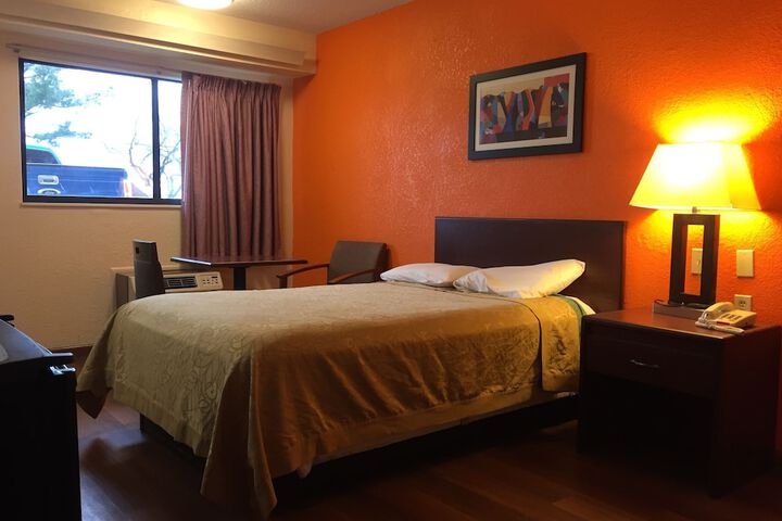 Room 21 of 33
