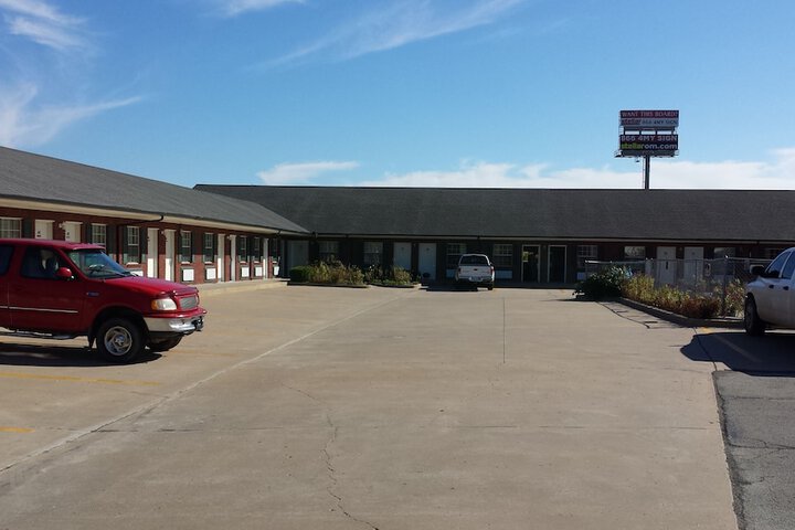 Green Country Inn