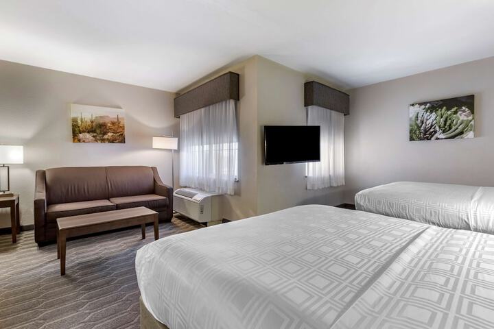 Room 27 of 41