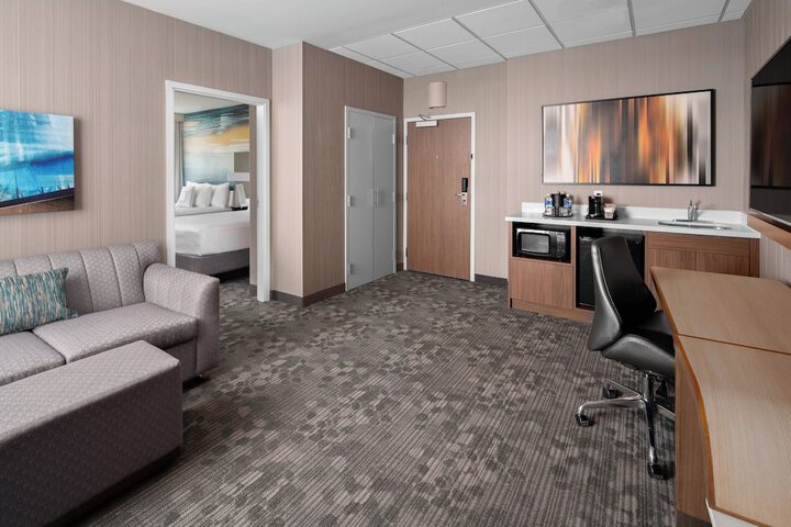 Courtyard by Marriott Edmonton Downtown