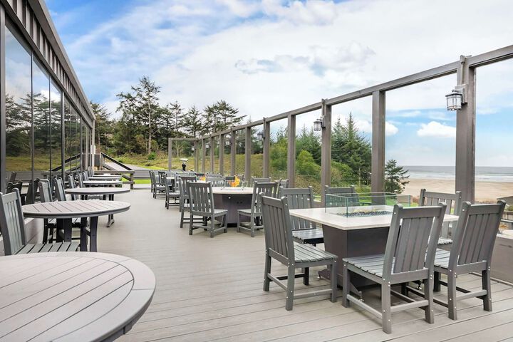 Best Western Plus Agate Beach Inn