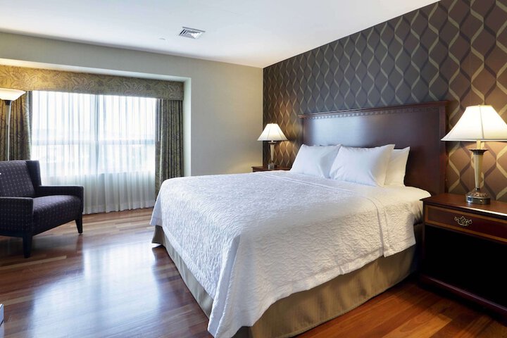 Room 13 of 48