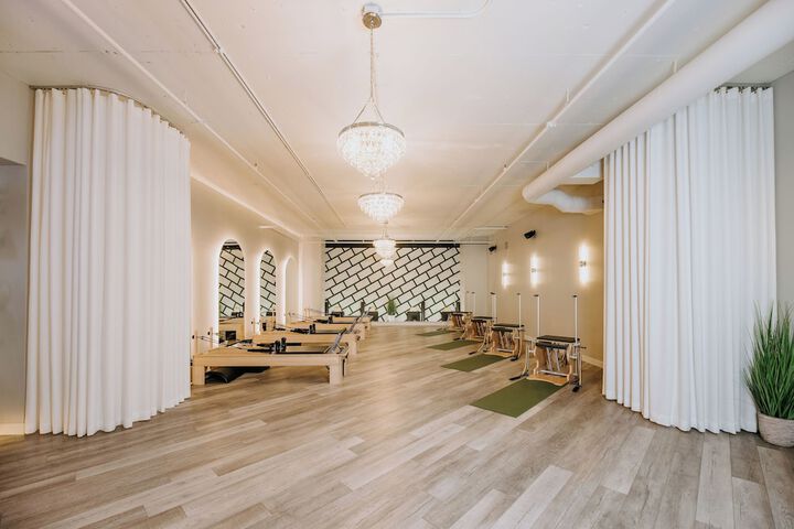 Metropolitan at the 9 Autograph Collection