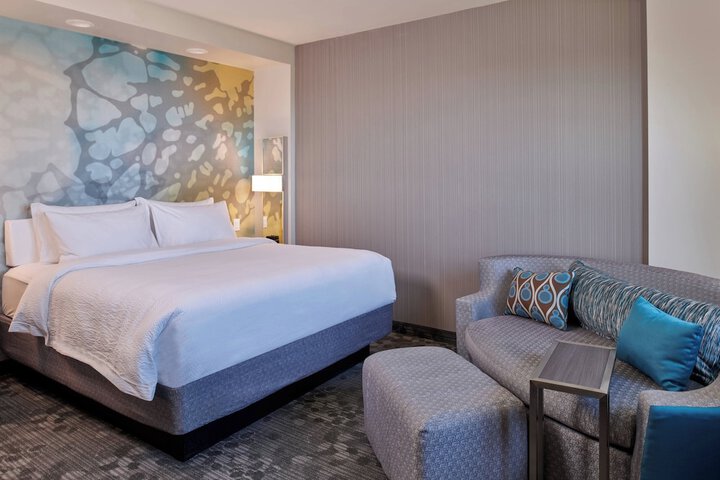 Room 28 of 51
