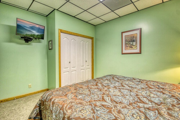 Room 29 of 35