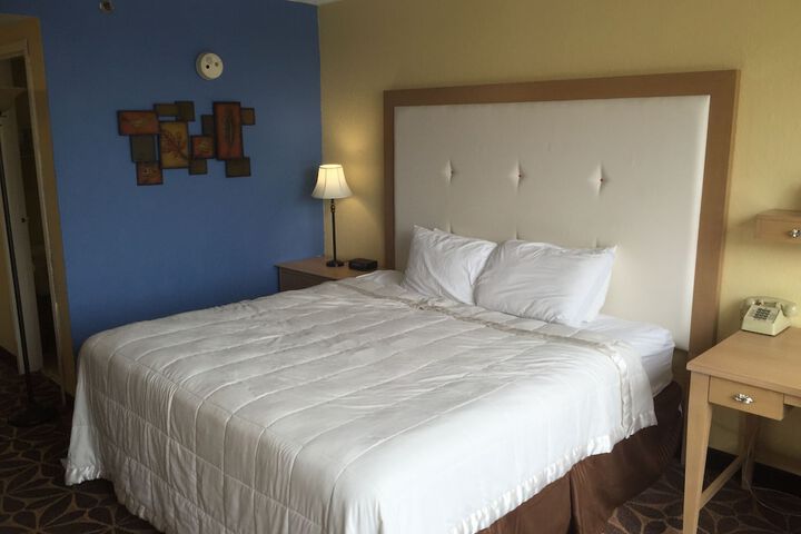 Room 28 of 41