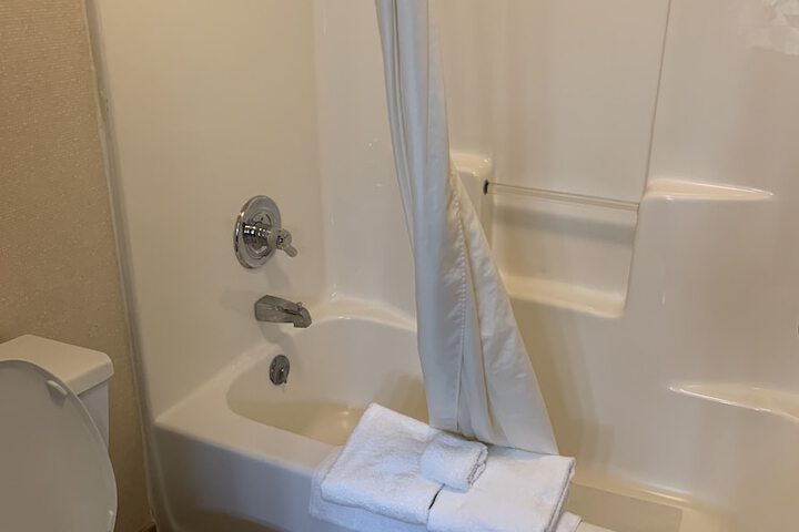 Room 18 of 33