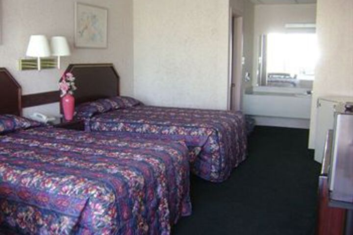 Relax Inn & Suites