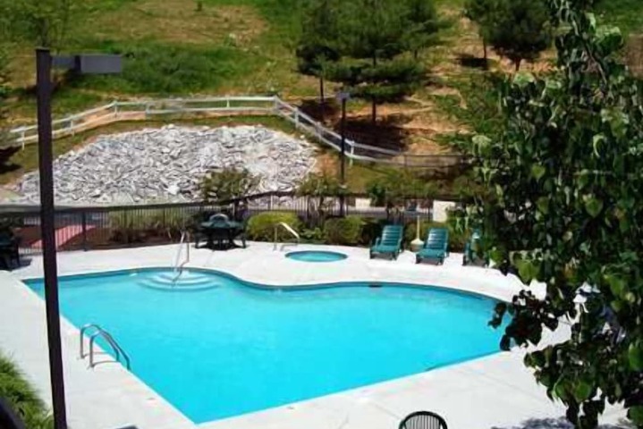 Pool 20 of 96