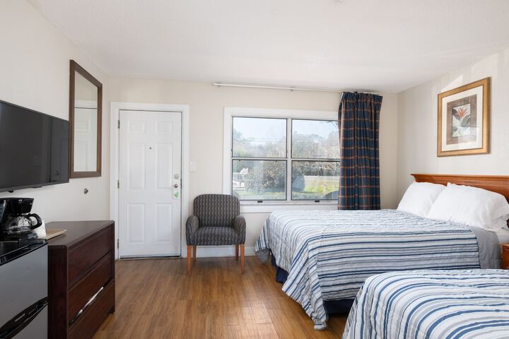 Room 21 of 27