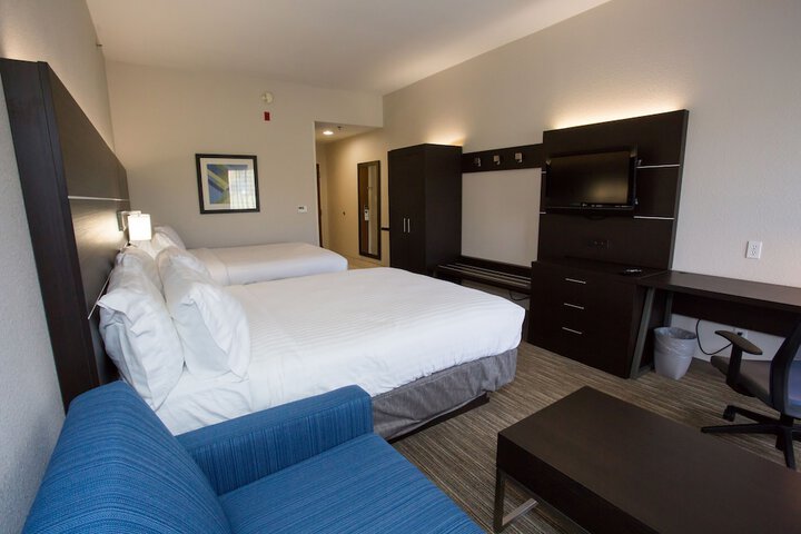 Room 26 of 75