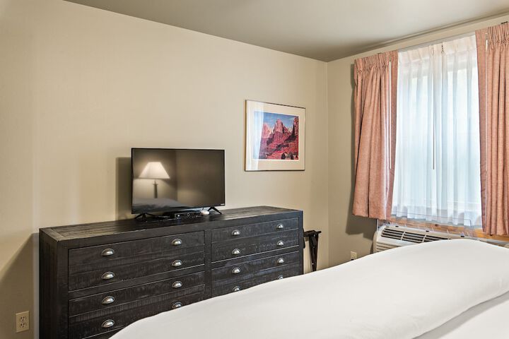 Room 54 of 165