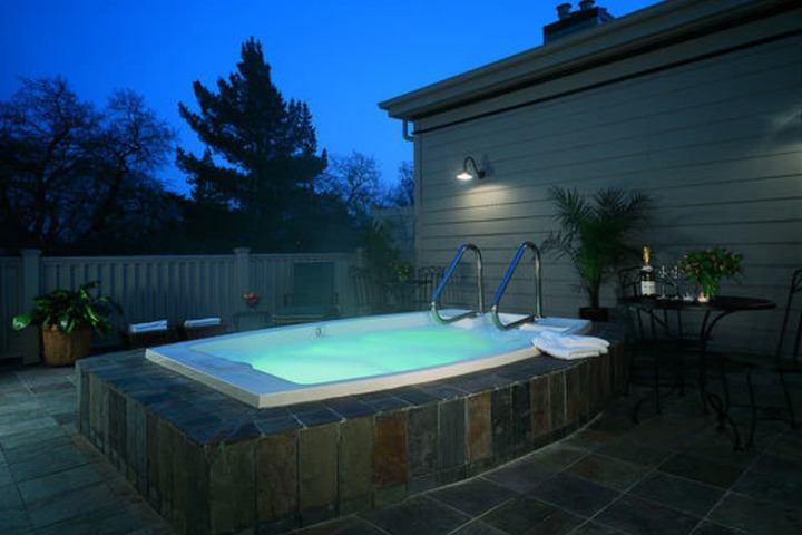 Spa 48 of 52