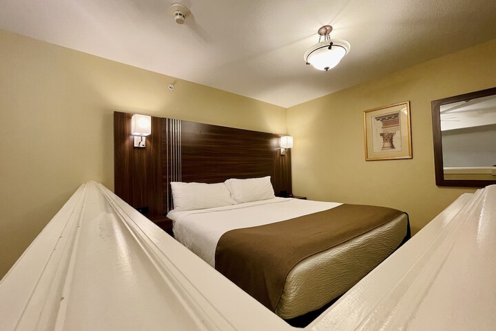 Room 74 of 112